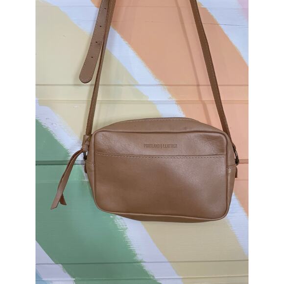 Portland Leather Goods Cream Crossbody Bag Small Zip Top Adjustable Strap - Picture 11 of 16